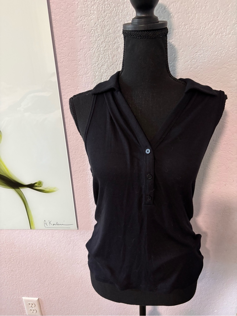 Black shirt size large